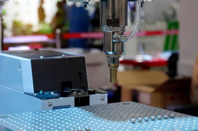 注塑模具首選鴻仁威爾