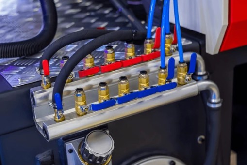 注塑模具首選鴻仁威爾