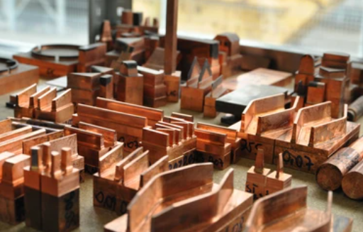 注塑模具首選鴻仁威爾