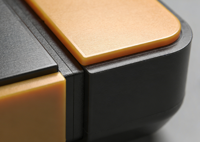 注塑模具首選鴻仁威爾