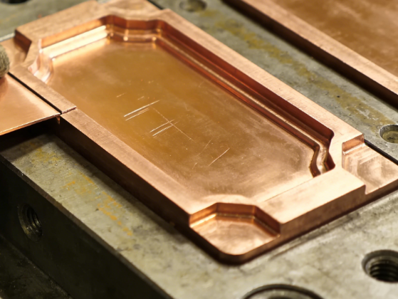 注塑模具首選鴻仁威爾