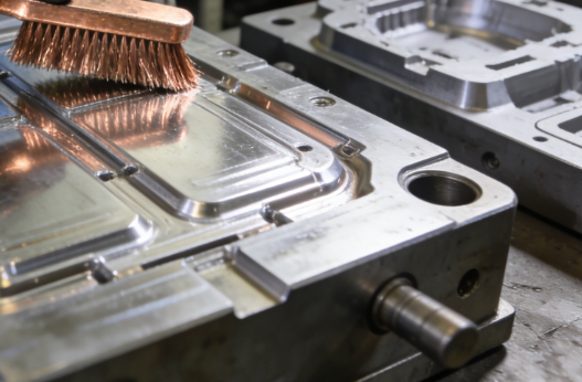 注塑模具首選鴻仁威爾