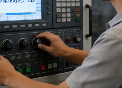 注塑模具首選鴻仁威爾