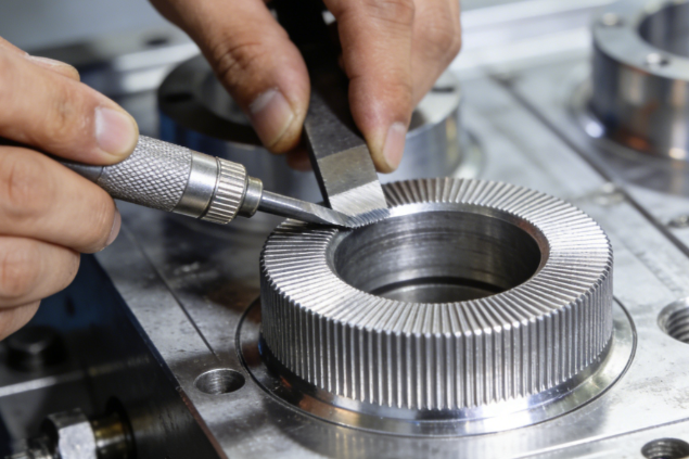 注塑模具首選鴻仁威爾 注塑模具首選鴻仁威爾