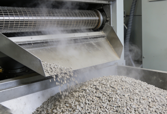 注塑模具首選鴻仁威爾