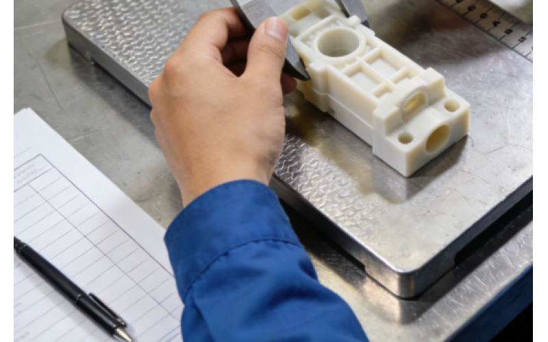 POM Injection Mold Steel Selection Guide